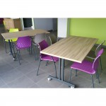 CHAISES ET TABLES UNI